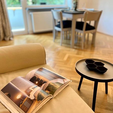 Castanilor 6 - Hip Industrial Apartment Close To City Centre Brasov Bagian luar foto