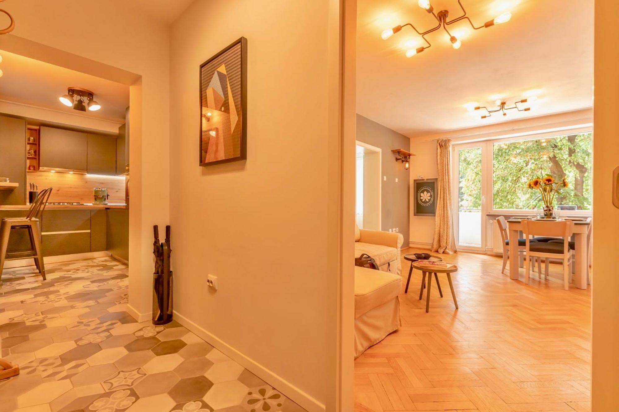 Castanilor 6 - Hip Industrial Apartment Close To City Centre Brasov Bagian luar foto