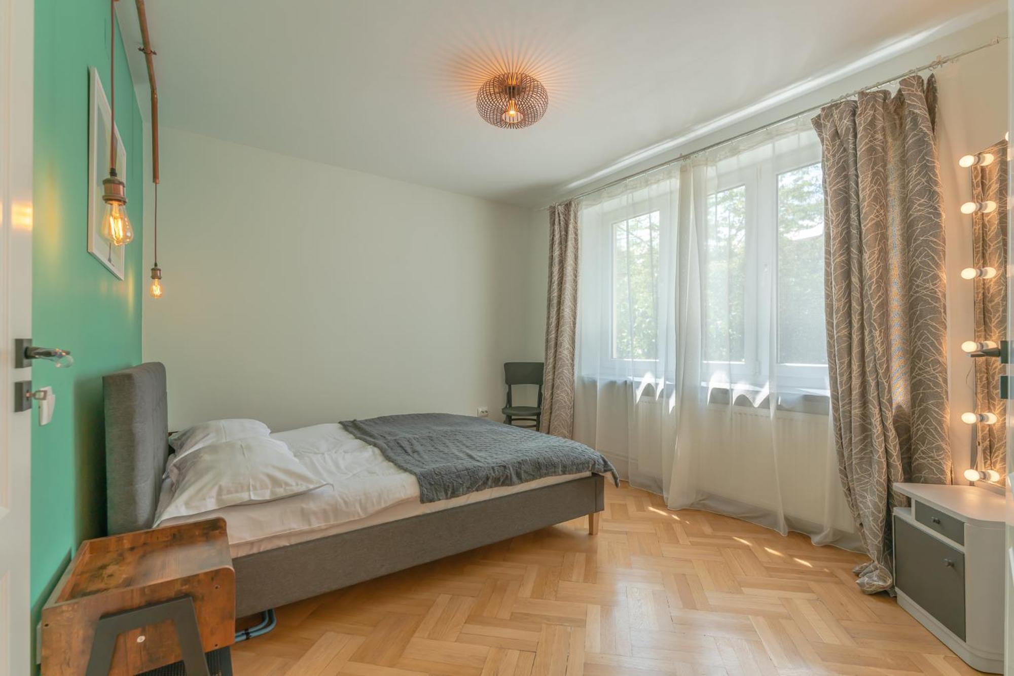 Castanilor 6 - Hip Industrial Apartment Close To City Centre Brasov Bagian luar foto