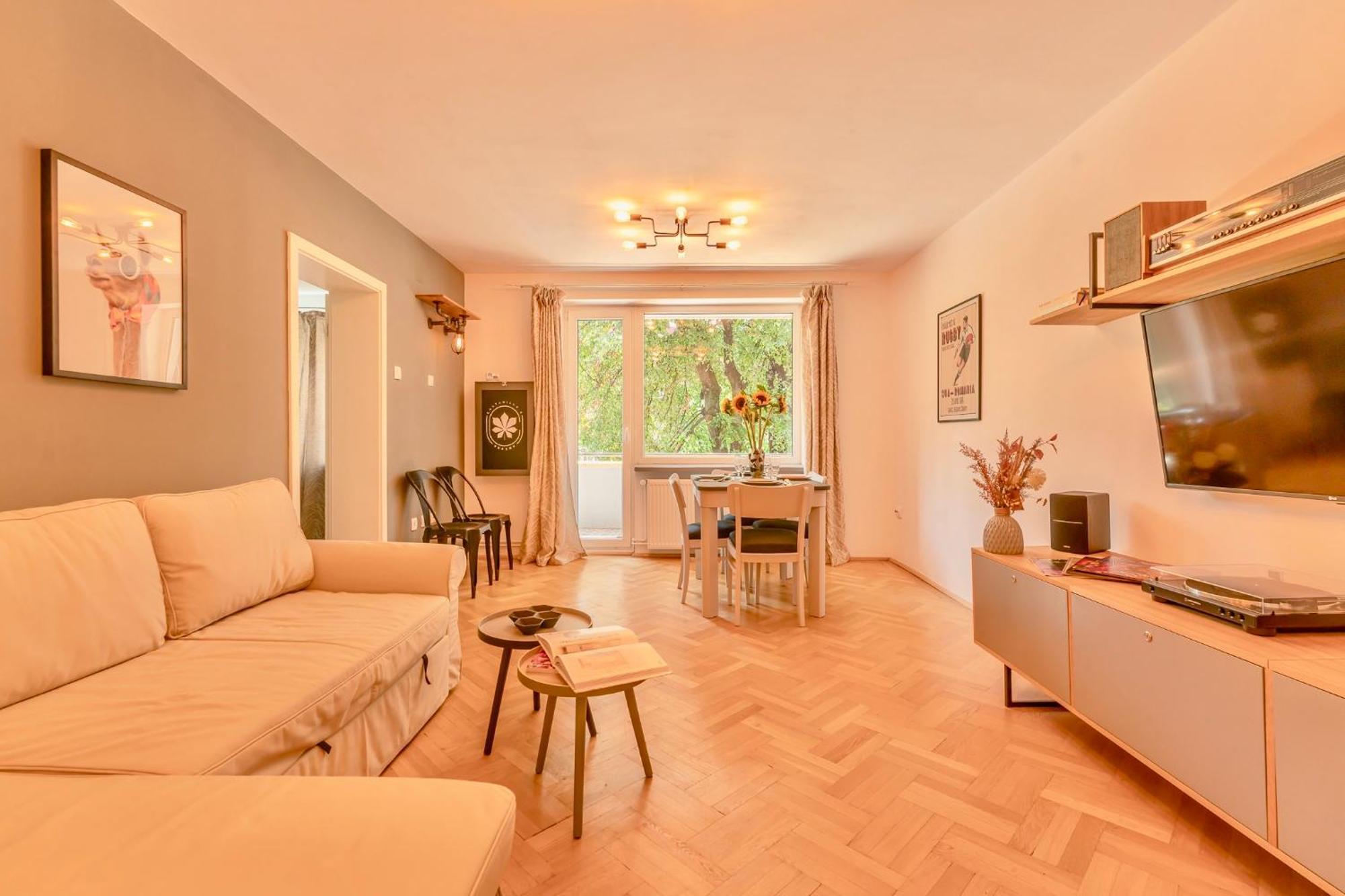 Castanilor 6 - Hip Industrial Apartment Close To City Centre Brasov Bagian luar foto