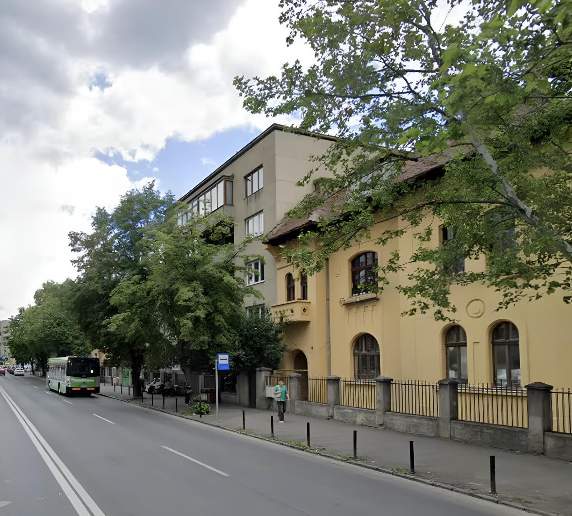 Castanilor 6 - Hip Industrial Apartment Close To City Centre Brasov Bagian luar foto